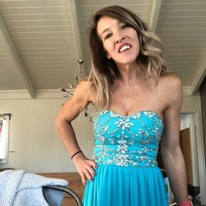 Teal Prom Dress by B. Darlin from Dillard’s 1/2